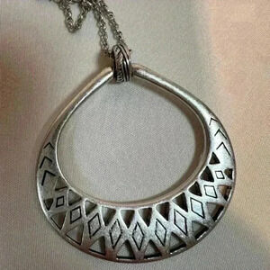 THE SAK PENDANT NECKLACE‎ SILVER TONED 28" CHAIN NWT